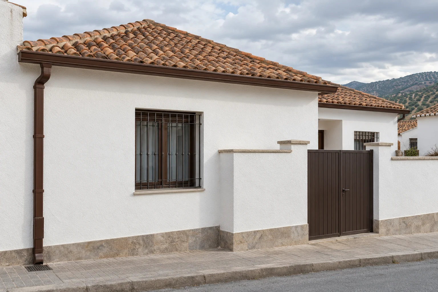 Canalones en Bailén: un registro tiene que poder abrirse y revisarse